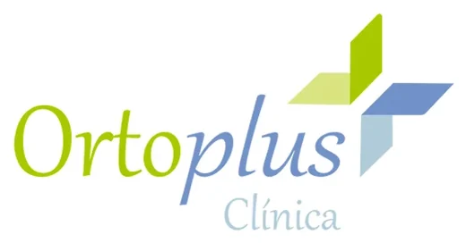 Logotipo Ortoplus Clínica, criado pela Vadesilho
